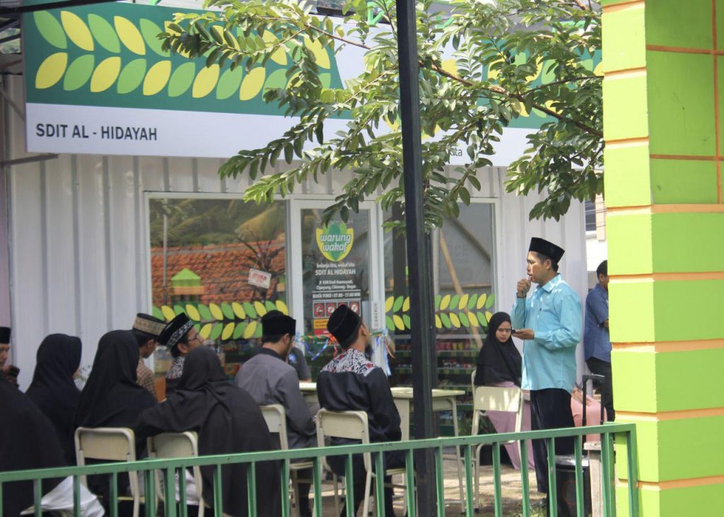Peresmian dan Pembukaan Warung Wakaf SDIT Al-Hidayah Cibinong Peresmian dan Pembukaan Warung Wakaf SDIT Al-Hidayah Cibinong